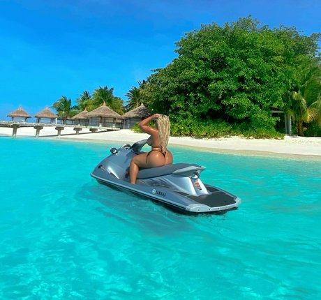 黒檀ペッギングオンリーファンズ エロ ギャラリー