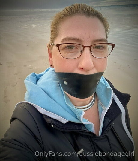 コスプレ フェムボーイ オンリーファンズ ホットヌード 写真