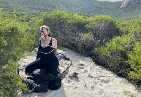 aussiebondagegirl 裸のモデル 写真