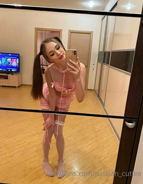 russian cutiee 無料女優 写真