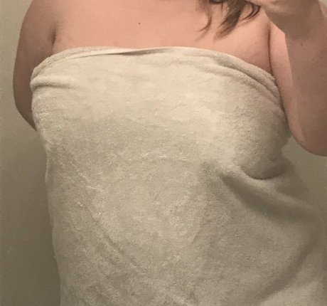 熟女の足オンリーファンズ 美しいヌード 写真