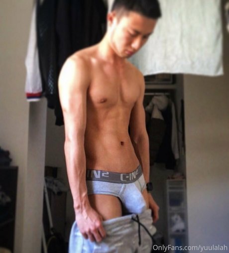 yuulalah ヌードのポルノスター ギャラリー