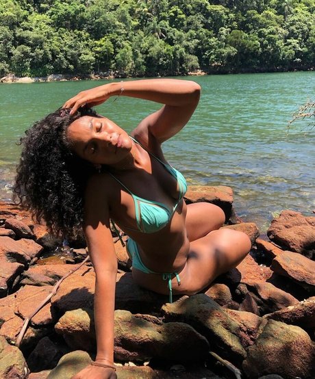 肉厚熟女オンリーファンズ 可愛い 画像