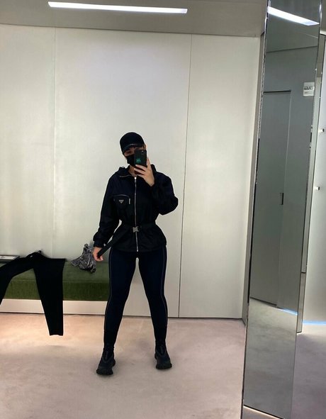 laurenpisciotta スター 裸 写真