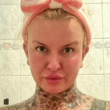 Katherine Masterman ホットなスター 写真