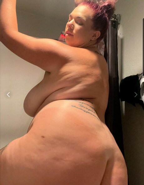 モンスターコックオンリーファンズ セクシーヌード 写真