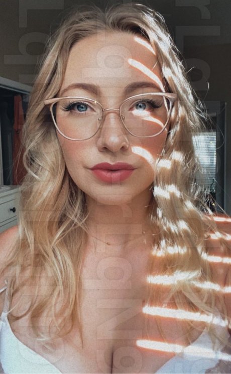 巨大ディルドオンリーファンズ 限定 写真