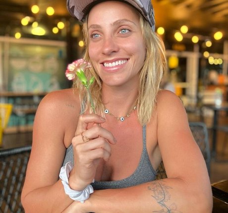 Fernanda Colombo 美しいスター 写真