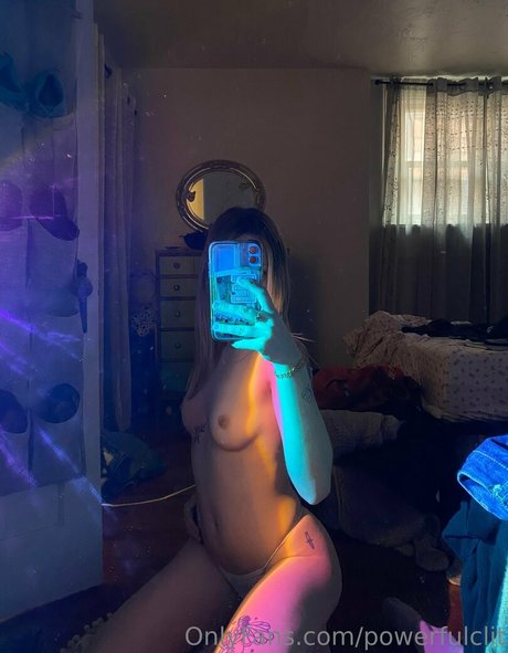 powerfulclit ヌード女優 アーカイブ