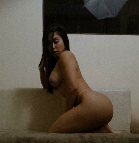 Rosy Alderete アートスター 写真