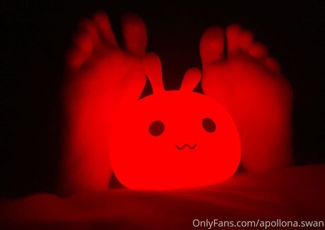 スキニーモデルオンリーファンズ アートポルノ 写真