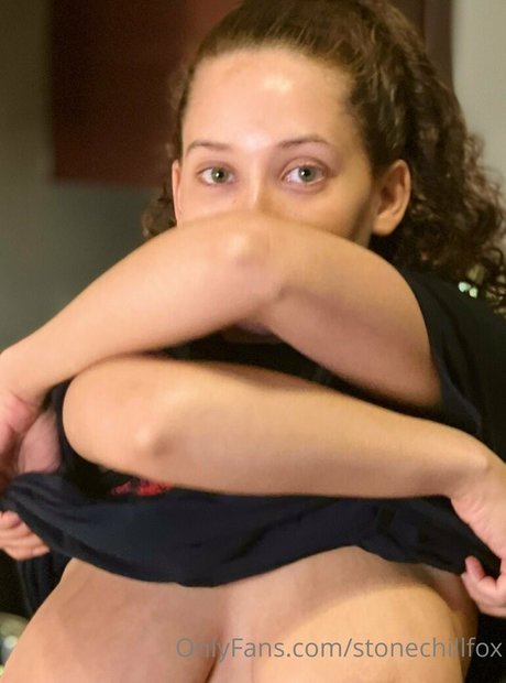 stonechillfox セクシーなポルノスター 写真