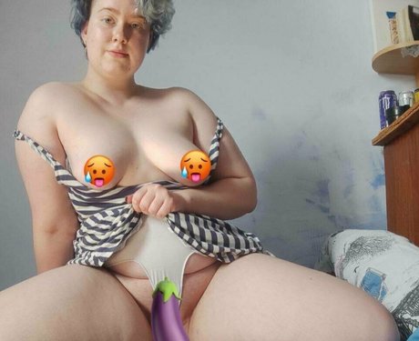 おばあちゃんの足 オンリーファンズ 限定 写真