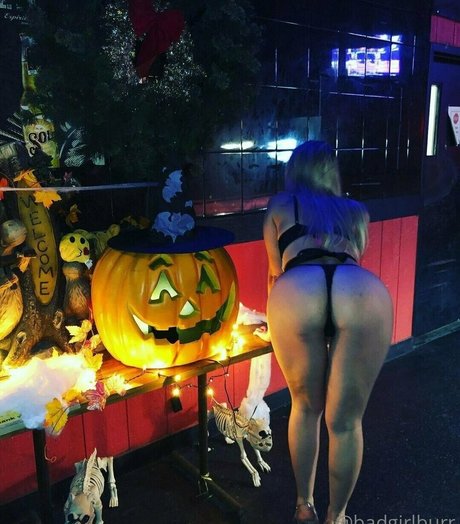 裸のアジア人オンリーファンズ アートxxx 画像