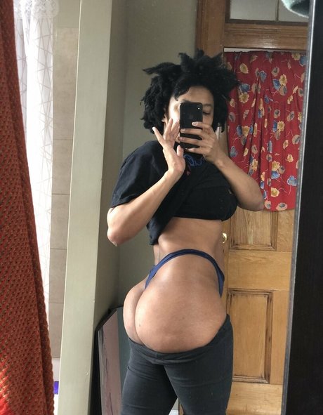 rosalinecapulet ポルノスター トップ 写真