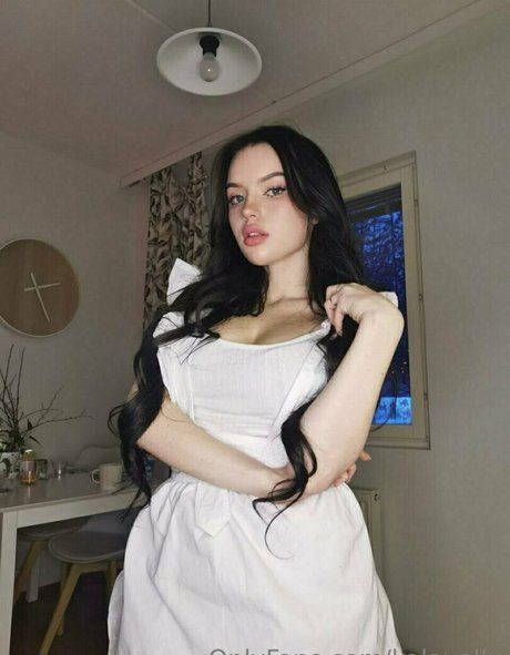 kalavallu 裸のモデル ギャラリー