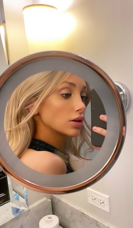 lifewithcay ヌードスター 写真