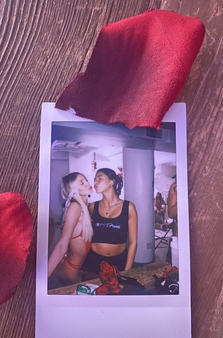 lifewithcay スター 裸 写真