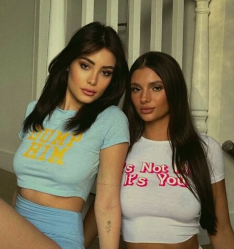 巨乳ランジェリーオンリーファンズ セクシーヌード 写真