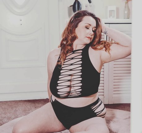 Ivy Wild ヌードモデル ギャラリー