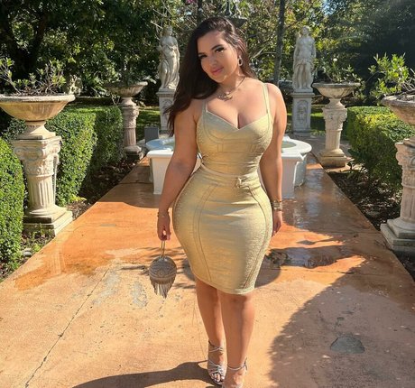 Victorya Addad セックスモデル 写真