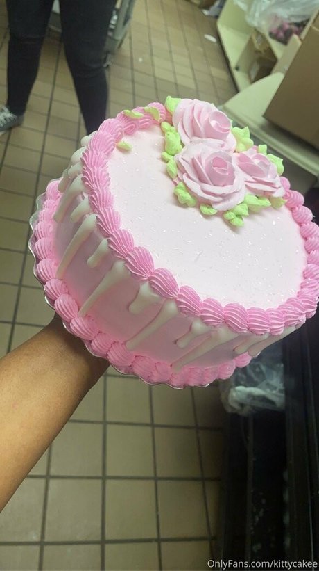 JOI オンリーファンズ 無料 画像