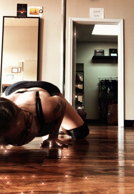 denalireese エロティックなスター 画像