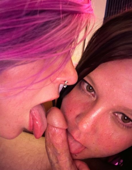 金髪の顔射オンリーファンズ HD 写真