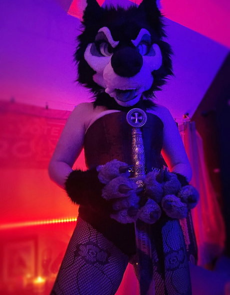 emmawerewuff エロティックなモデル アーカイブ