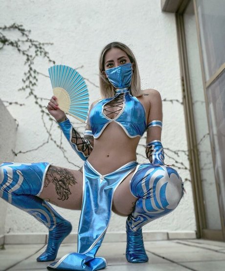 Talia Eisset 独占スター アーカイブ