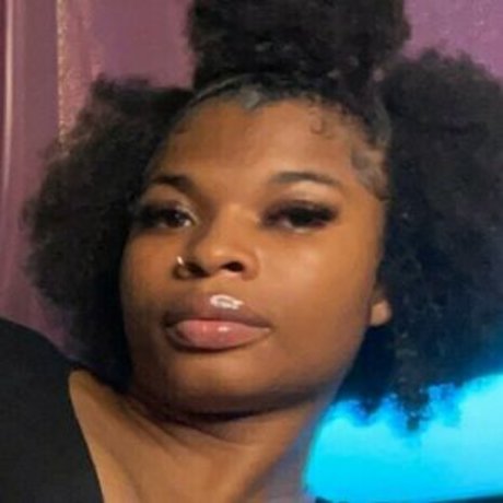 tslikaa ポルノモデル 写真