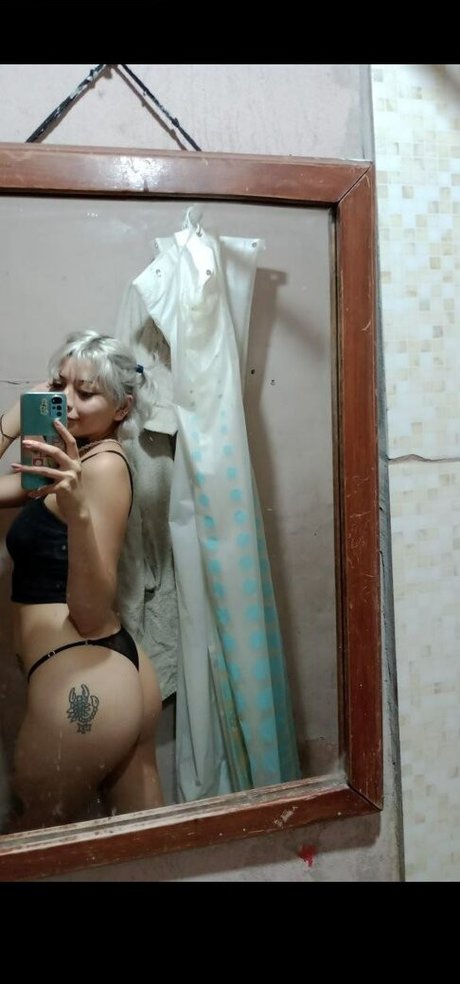 ajenj0 ポルノスター アート 写真