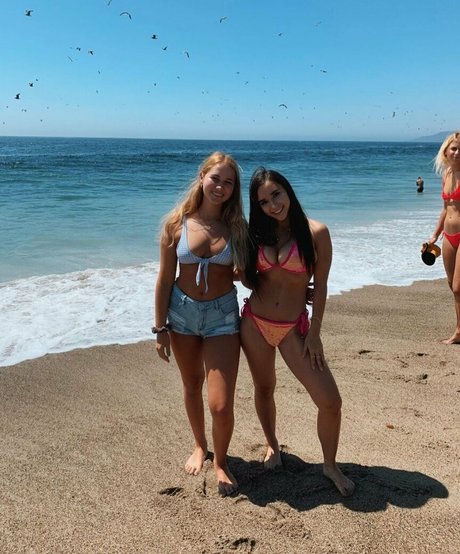 X a n t h e エロティックなモデル 写真