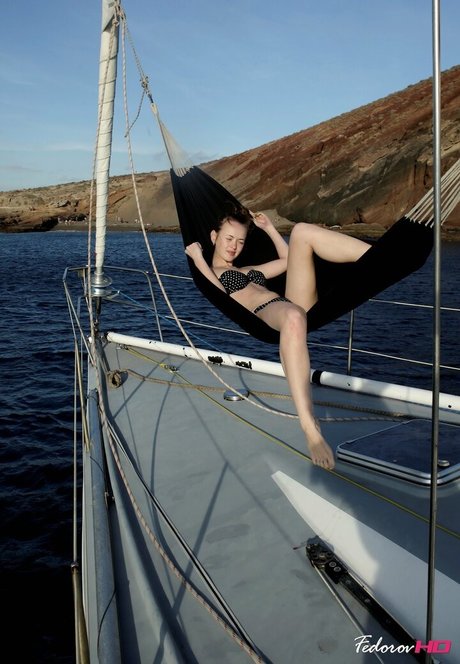 Nastya E ポルノモデル 写真