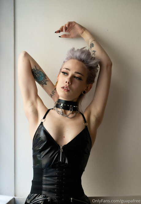 guapafree アダルト女優 写真