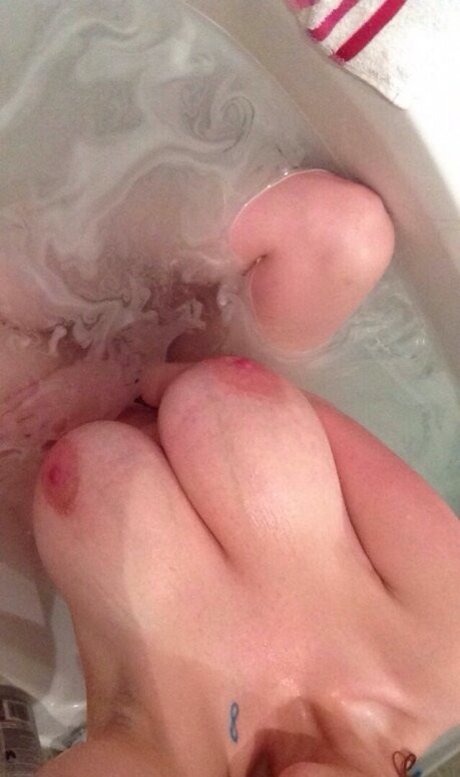 Gina May Mielke ポルノモデル アーカイブ