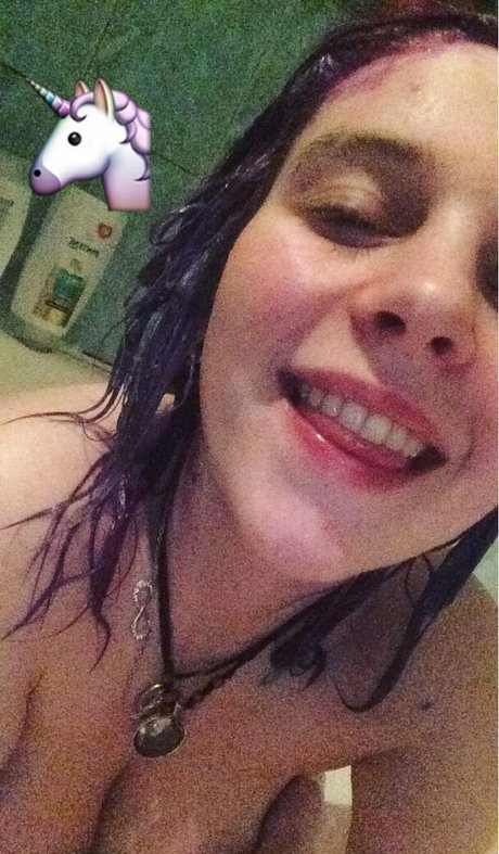 ランジェリーヌードオンリーファンズ 無料 写真