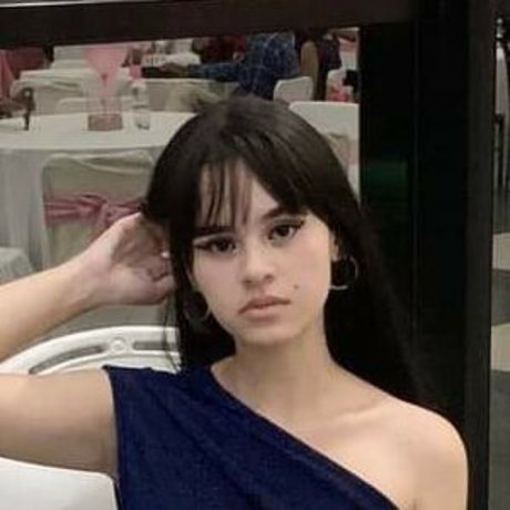 Moodyylorac かわいいモデル 写真