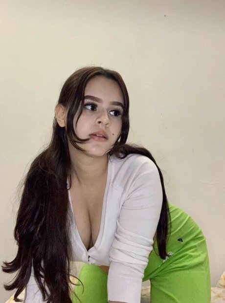 Moodyylorac ヌードモデル 写真