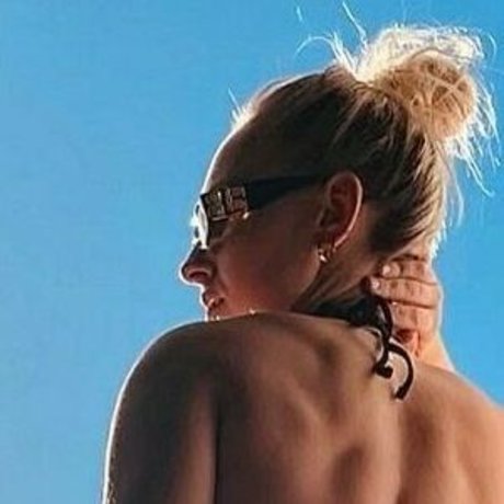 Curvvyfit ホットなスター 写真