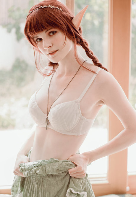 年配の熟女オンリーファンズ 美しい裸 写真