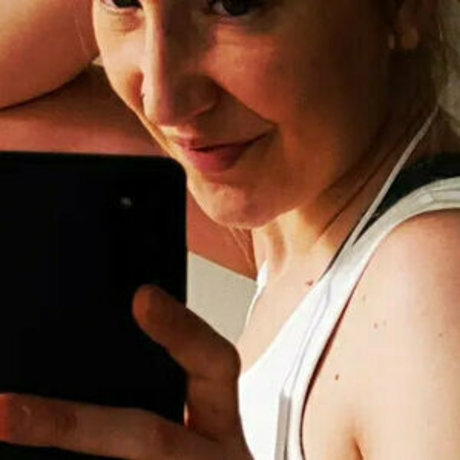 ドイツのアマチュアオンリーファンズ 裸 写真