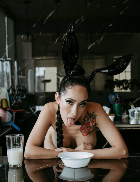 manuphoto 裸の女優 写真