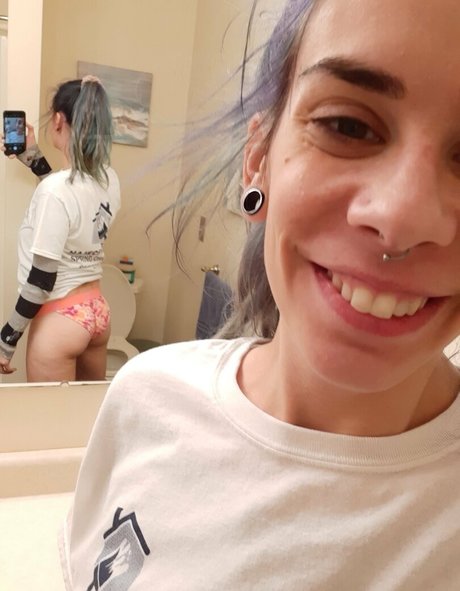 hippiefeet23 ヌード女優 写真