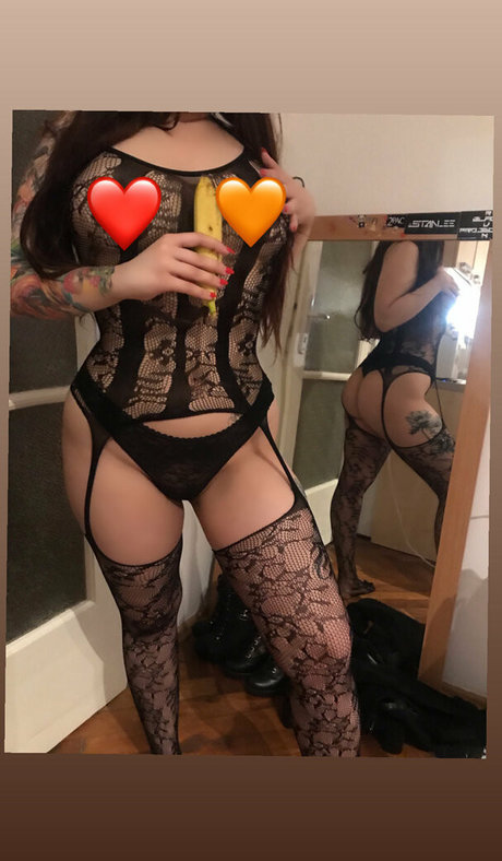 louiseluckafree HD女優 写真