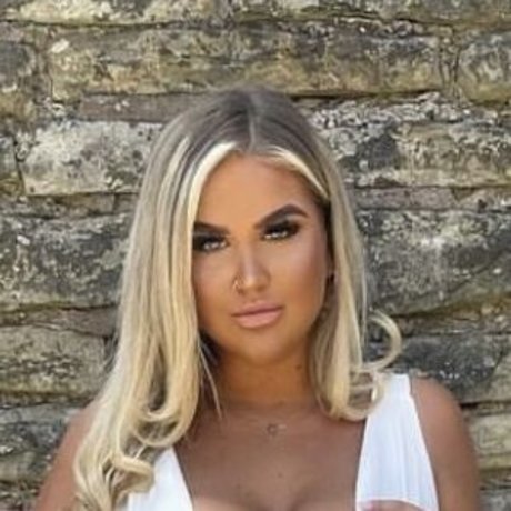 ヌード熟女オンリーファンズ ホットポルノ ギャラリー