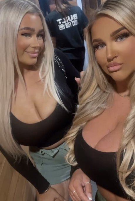 Brittany T 高品質のポルノスター 写真