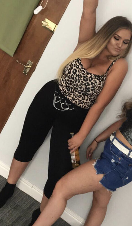 ぽっちゃりラテン系オンリーファンズ 美しいxxx 写真