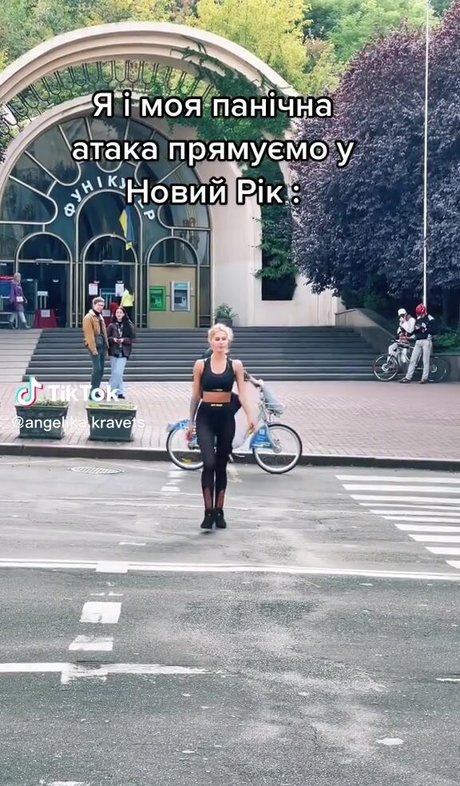 angelika kravets アートスター 写真