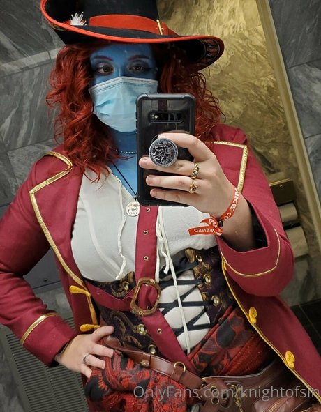 コスプレ フェムボーイ オンリーファンズ 美しい裸 画像